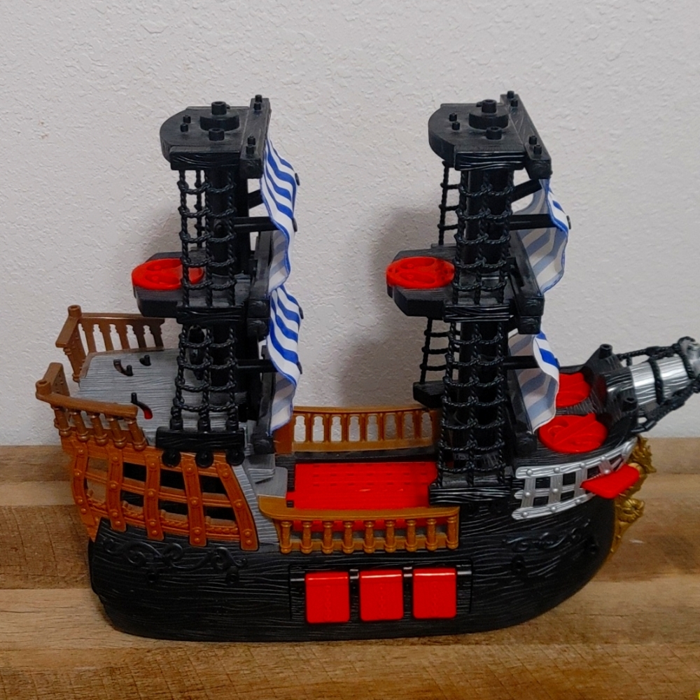 Fisher Price Imaginext Pirate Ship